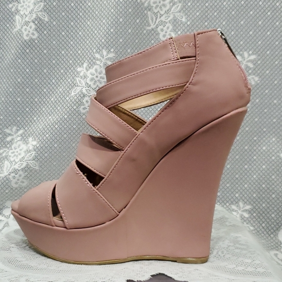 Open toe platforms - Picture 2 of 4